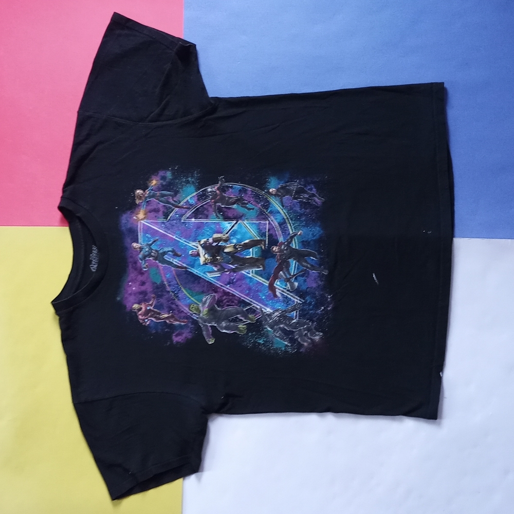 Modern Marvel Avengers Graphic Superhero Shirt - Picture 2 of 6